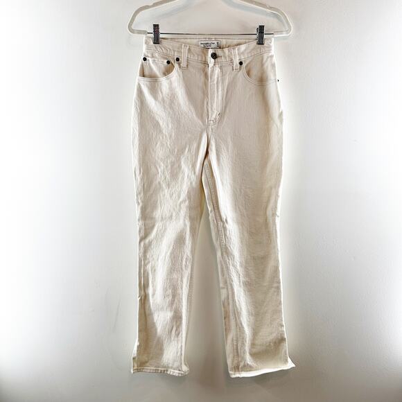 Abercrombie The 90's Straight Curve Love Ultra High Rise Jeans Cream 6 Petite - Picture 2 of 11